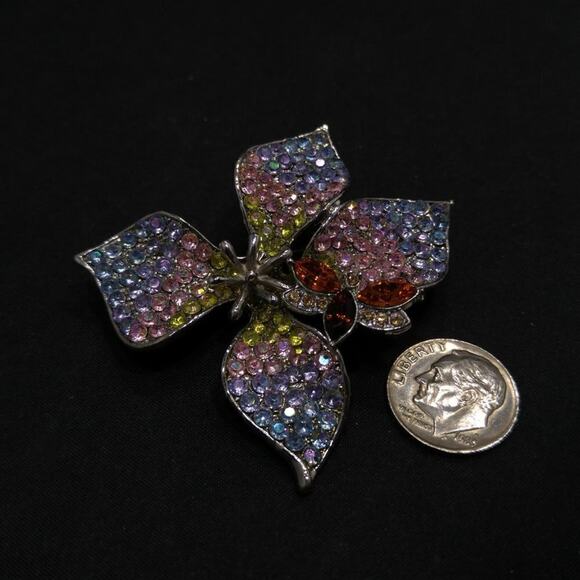 Vintage Pastel Rhinestone Flower Brooch, Tiny Topaz Rhinestone Butterfly, 2 1/4' - Picture 6 of 7